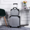 Ce reguli trebuie sa respecti pentru ca o mare parte din garderoba sa incapa intr-o valiza cabina